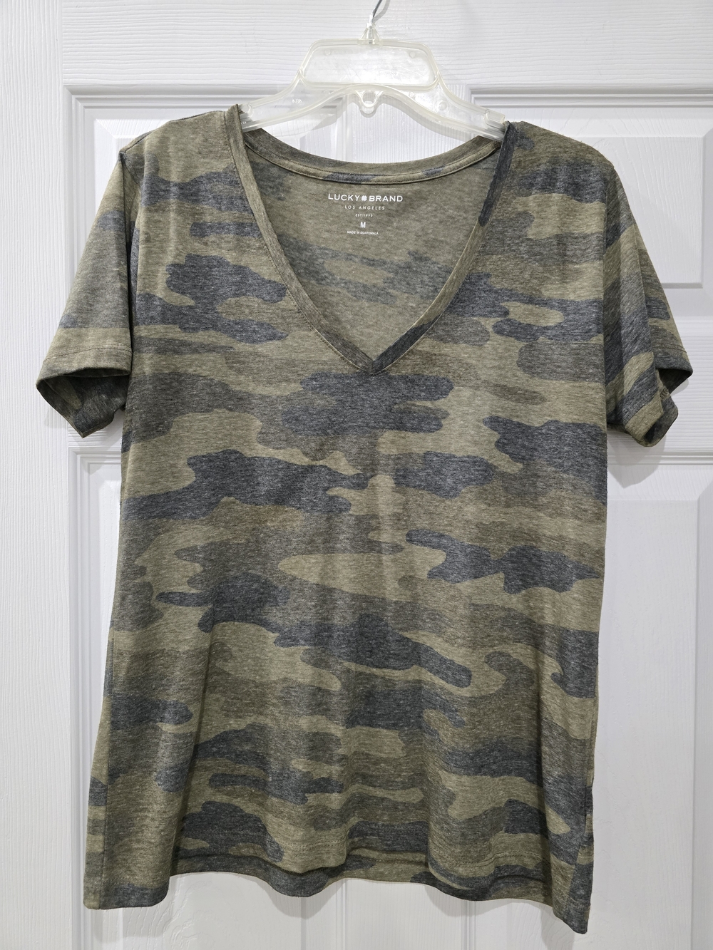 Lucky Brand Olive & Gray Camo V-Neck Tee Size M